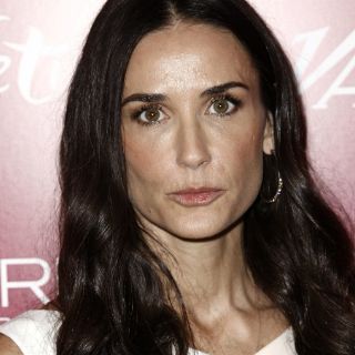 Reaparece Demi Moore en la alfombra roja de un programa de TV