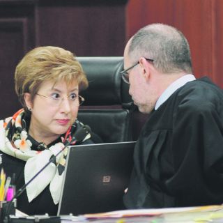 Diputado insiste en que aún puede ser candidato