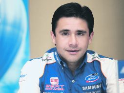 Ricardo Pérez de Lara, del equipo Telcel, comenzará la defensa de su corona en la categoría Seat León SC.  /
