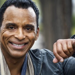 Jon Secada, de nuevo a la música