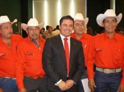 El aspirante a la gubernatura señaló que para el impulso de las regiones se plantea la tesis del desarrollo sustentable local.  /