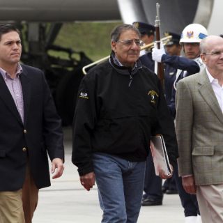 Preocupa a Panetta la compra de armas de Venezuela