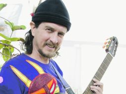 Luis Delgadillo se hizo acompañar por un equipo de más de 20 personas para dar forma a su reciente producción discográfica.  /