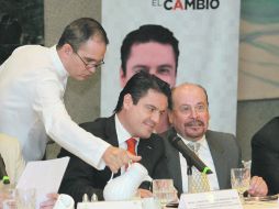 Aristóteles Sandoval asistió a una comida con miembros del Consejo Económico y Social de Jalisco, en el Club de Industriales.  /