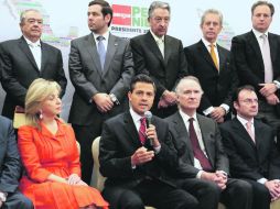 Peña Nieto se reunió con empresarios; destacó la presencia de Blanca Treviño del Consejo de Administración de Wal-Mart. EL UNIVERSAL  /