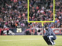 Una lesión en el cuello provocó que Dawkins se perdiera parte de la campaña y finalmente su retiro de la NFL. GETTY IMAGES SPORT  /