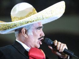 El 'Rey de la ranchera' es una figura emblemática de la música ranchera que ha grabado más de 100 álbumes durante su carrera. ARCHIVO  /