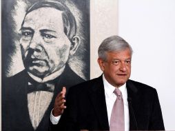 El candidato del PRD a la Presidencia de la República, Andrés Manuel López Obrador, ofrece su conferencia de prensa matutina. ARCHIVO  /
