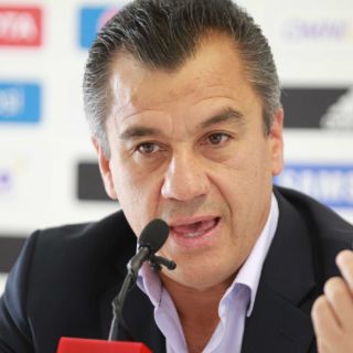 Formaliza Rafael Ortega renuncia a presidencia deportiva de Chivas
