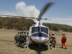 La empresa contratada se compromete a apagar el incendio en un lapso menor de 60 horas.  /
