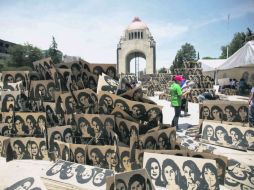Colocaron imágenes de varias mujeres durante la celebración en el Monumento de la Revolución. EL UNIVERSAL  /