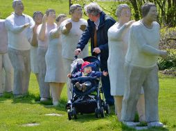 Un total de 80 figuras repartidas en diversos espacios integran esta original muestra. AP  /