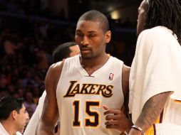 Metta World Peace se pierde el fin de la temporada y todo el inicio de los play offs  /