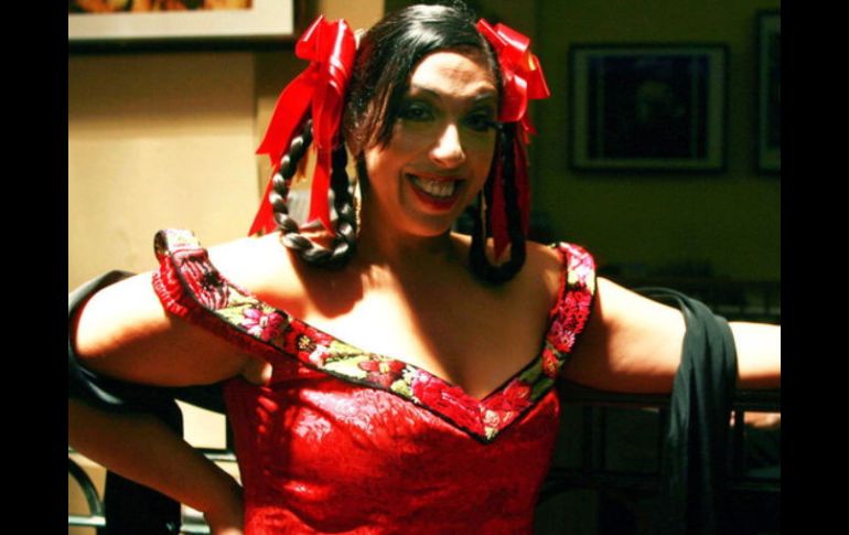 Regina Orozco deleitó con canciones románticas y populares conocidas por el auditorio. ARCHIVO  /
