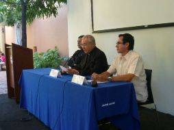 Robles Ortega (C) durante la inauguración del coloquio sobre el bicentenario de la Constitución de 1812 de las Cortes de Cádiz, España.  /