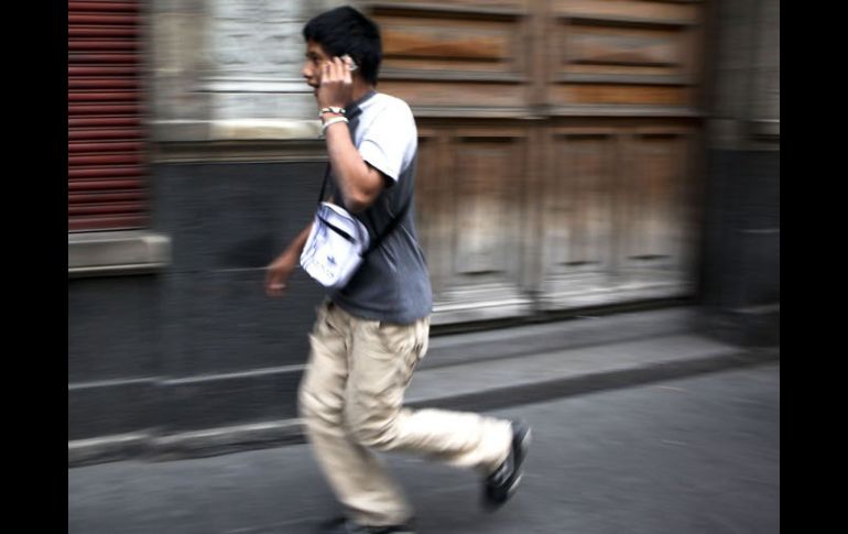 Según un sondeo, se esperaba un alza del 18% en las ganancias trimestrales de la operadora de telefonía móvil. ARCHIVO  /