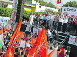 Andrés Manuel López Obrador encabezó en la colonia Echeverría su primer mitin en Guadalajara.  /