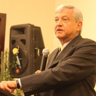 Insta AMLO al IFE a fiscalizar campañas a la brevedad