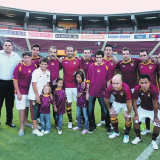 ''Cheto'' Leaño se despide de las canchas