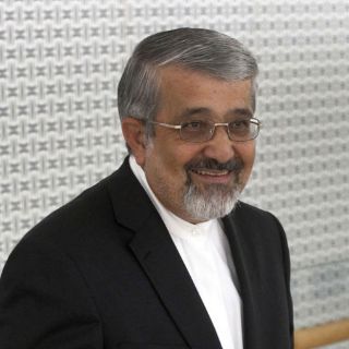 Irán anuncia reunión con la OIEA en mayo