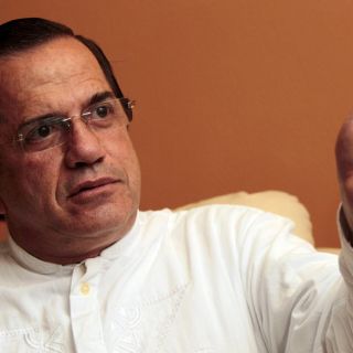 Ecuador ofrece apoyo a Argentina por expropiación de YPF