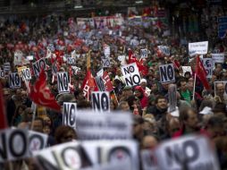 Se convocaron protestas en decenas de ciudades de España. AP  /