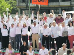 Ramiro Hernández, candidato a alcalde de Guadalajara, al centro del acto público que reunió a la plana mayor del PRI estatal.  /