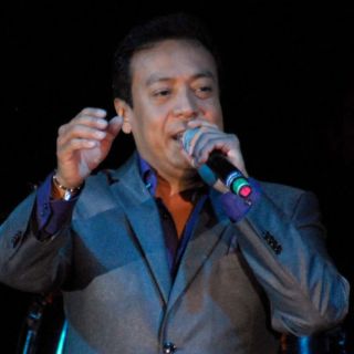 Carlos Cuevas sufre accidente automovilístico en Guadalajara