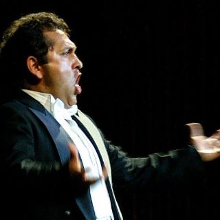 Arturo Valencia y Consuelo Medina, unidos por los ritmos mexicanos