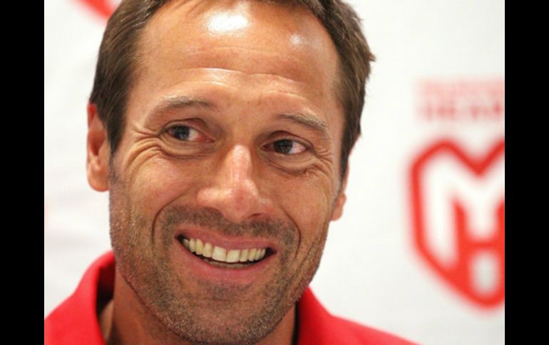 John van´t Schip también dijo en entrevista para un medio australiano que se siente 'muy honrado' de dirigir al Guadalajara. ESPECIAL  /