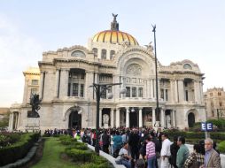 La muestra se compone de objetos de utilería que han sido utilizados en el escenario de Bellas Artes en distintas producciones. ARCHIVO  /