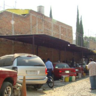 Capturan a dos con las manos en... las autopartes