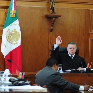 Ampara SCJN a sindicato en caso Gómez Urrutia