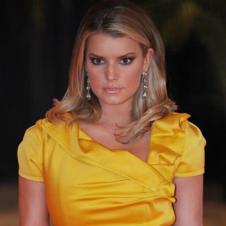 Recibe Jessica Simpson cuidados post parto en suite de lujo