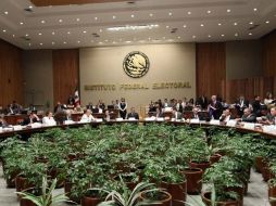 El Instituto Federal Electoral dejó sin sanciones la trasmisión de dicho spot. NTX  /