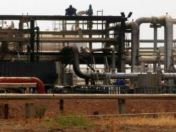 El barril de mezcla mexicana de crudo se cotizó en 111.10 dólares en el primer trimestre de 2012. ARCHIVO  /