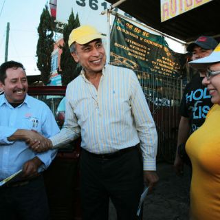 Garza promete atender problemáticas en San Martín ode Las Flores