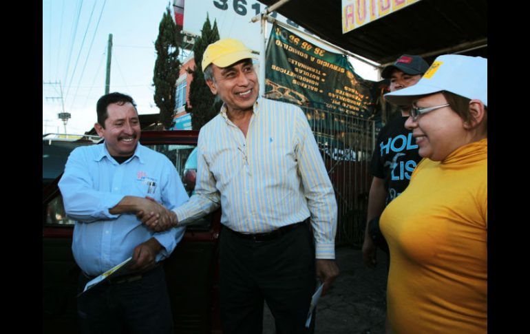 Durante su recorrido los pobladores señalaron robos a casa-habitación, negocios e incluso  en los tianguis.ARCHIVO  /