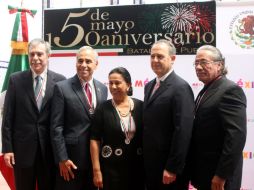 Quienes lo reciben es por que han dedicado parte de su vida a generar espacios en el extranjero para las generaciones más jóvenes. EFE  /