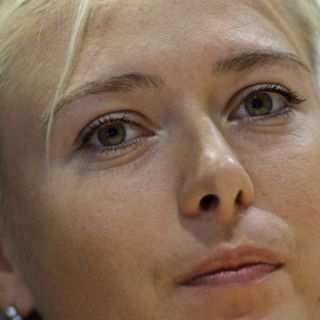 Azarenka es la número uno, de momento: Sharapova