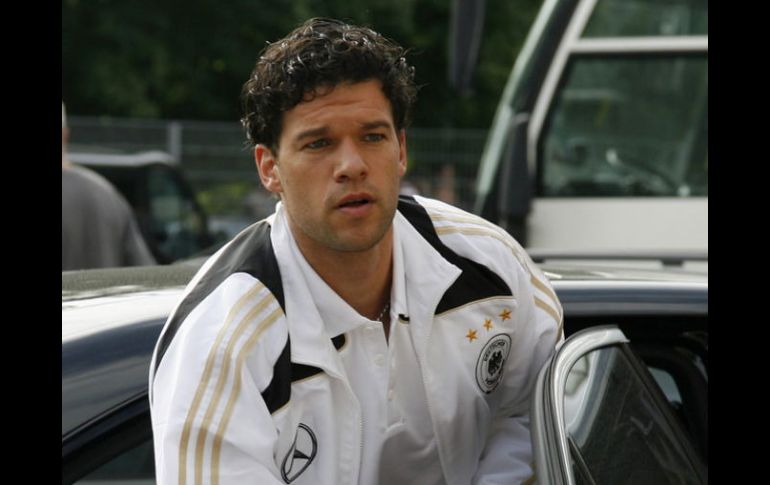 Fue monarca alemán por primera vez en 1998, con el Kaiserslautern que era dirigido por Otto Rehhagel. ARCHIVO  /