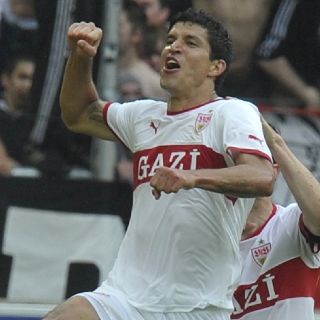 Golazo del Maza en victoria del Stuttgart