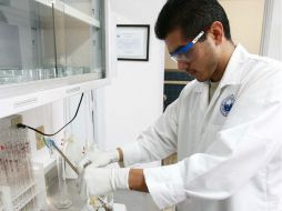 La fertilización in vitro cuesta entre diez mil a 12 mil dólares por intento. ARCHIVO  /