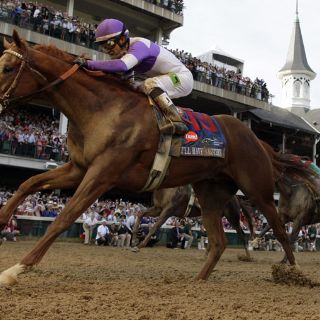 El Derby de Kentucky se pinta tricolor