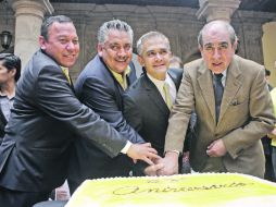 Jesús Zambrano con Guadalupe Acosta, Miguel  Mancera y Pablo Gómez. EL UNIVERSAL  /