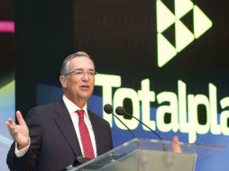 El empresario aplicó la ley de la ventaja ante el IFE y no modificará el horario del partido futbol de Liguilla empatado con el debate.  /