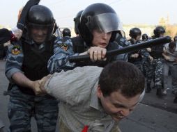 La próxima toma de protesta de Putin ha generado enfrentamientos violentos entre opositores y la policía. EFE  /