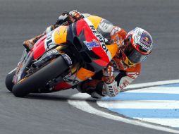 Casey Stoner dio muestras de por que pelea el título en el Mundial sobre la pista de Estoril. REUTERS  /