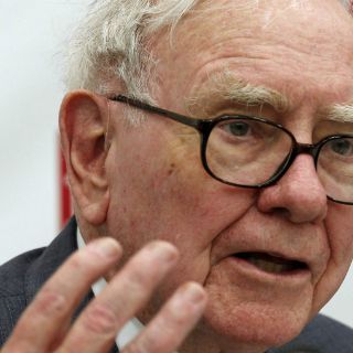 Buffett no compraría Google ni Apple; prefiere IBM