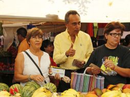 Avances en seguridad, vivienda y bienestar son los ejes centrales de las propuestas del candidato perredista. ARCHIVO  /